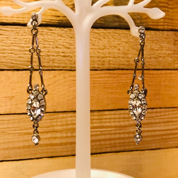 Jewelry - FAUX DIAMOND EARRINGS